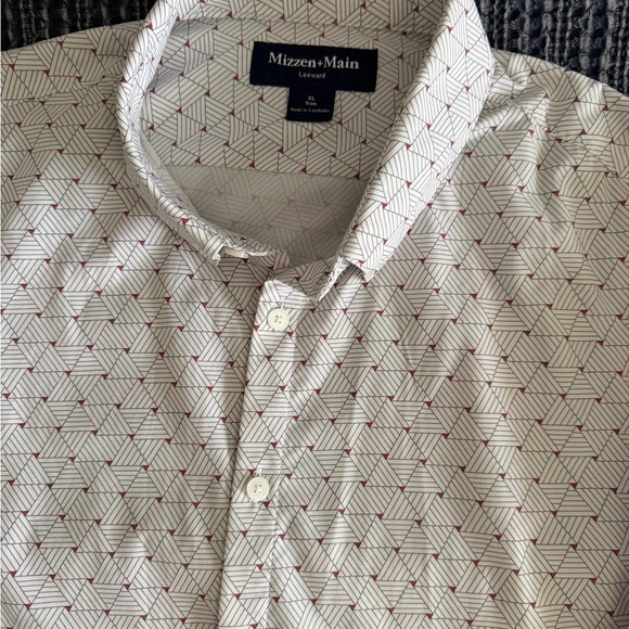 Mizzen+Main Other - Mizzen+Main White Shirt with Red Geometric Design